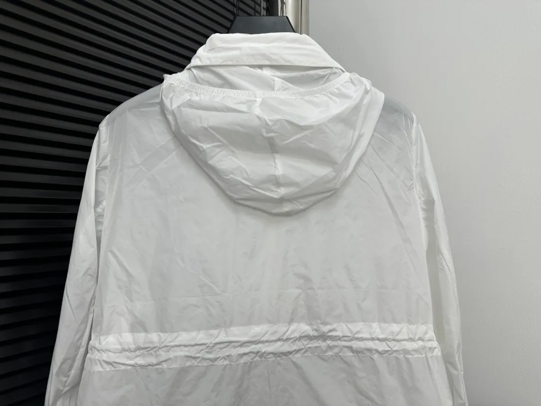 【MO*CLER】 24 Enet Breathable！ ， H 。 ！ logo 😍😍 Quality ！ Sizes：0 1 2